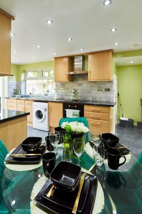 *Little Haven In Leeds* ¤Private Parking¤ Ensuite Leeds  Esterno foto