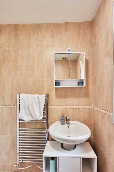 *Little Haven In Leeds* ¤Private Parking¤ Ensuite Leeds  Esterno foto