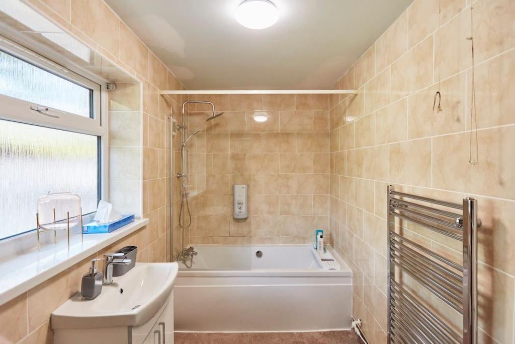 *Little Haven In Leeds* ¤Private Parking¤ Ensuite Leeds  Esterno foto